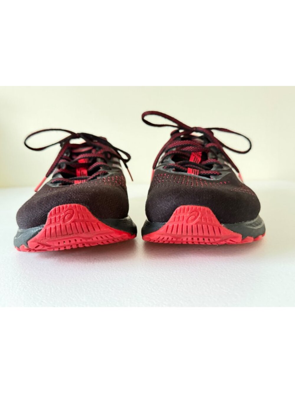 ASICS Gel Kayano 28 Running Shoes Black Electric Red Mens 10 US Extra Wide 4E - Picture 2 of 9